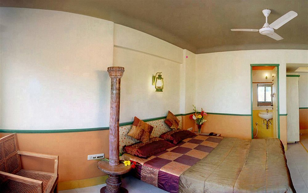 Oyo 19917 Golden Swan Otel Mumbai Dış mekan fotoğraf